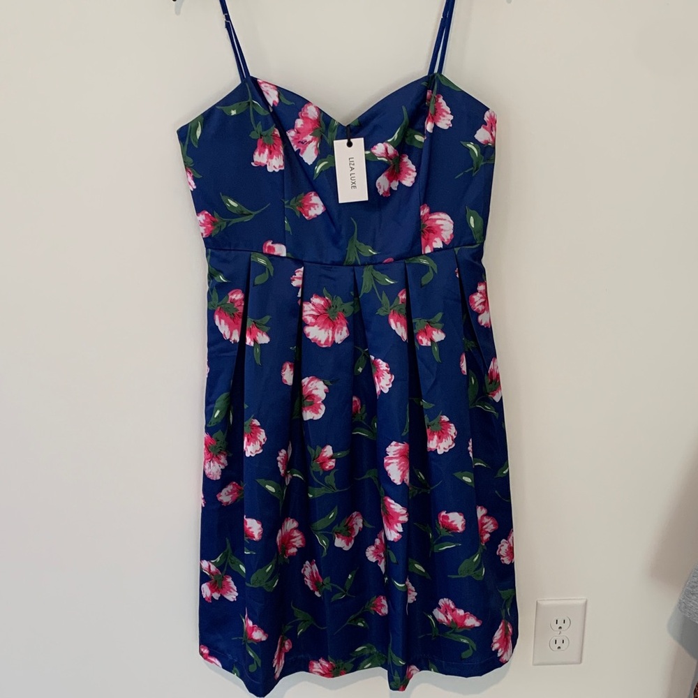 Liza Luxe Floral Blue Dress large NWT spaghetti straps